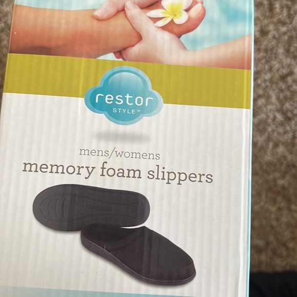 Memory foam slippers - Picture 3 of 3